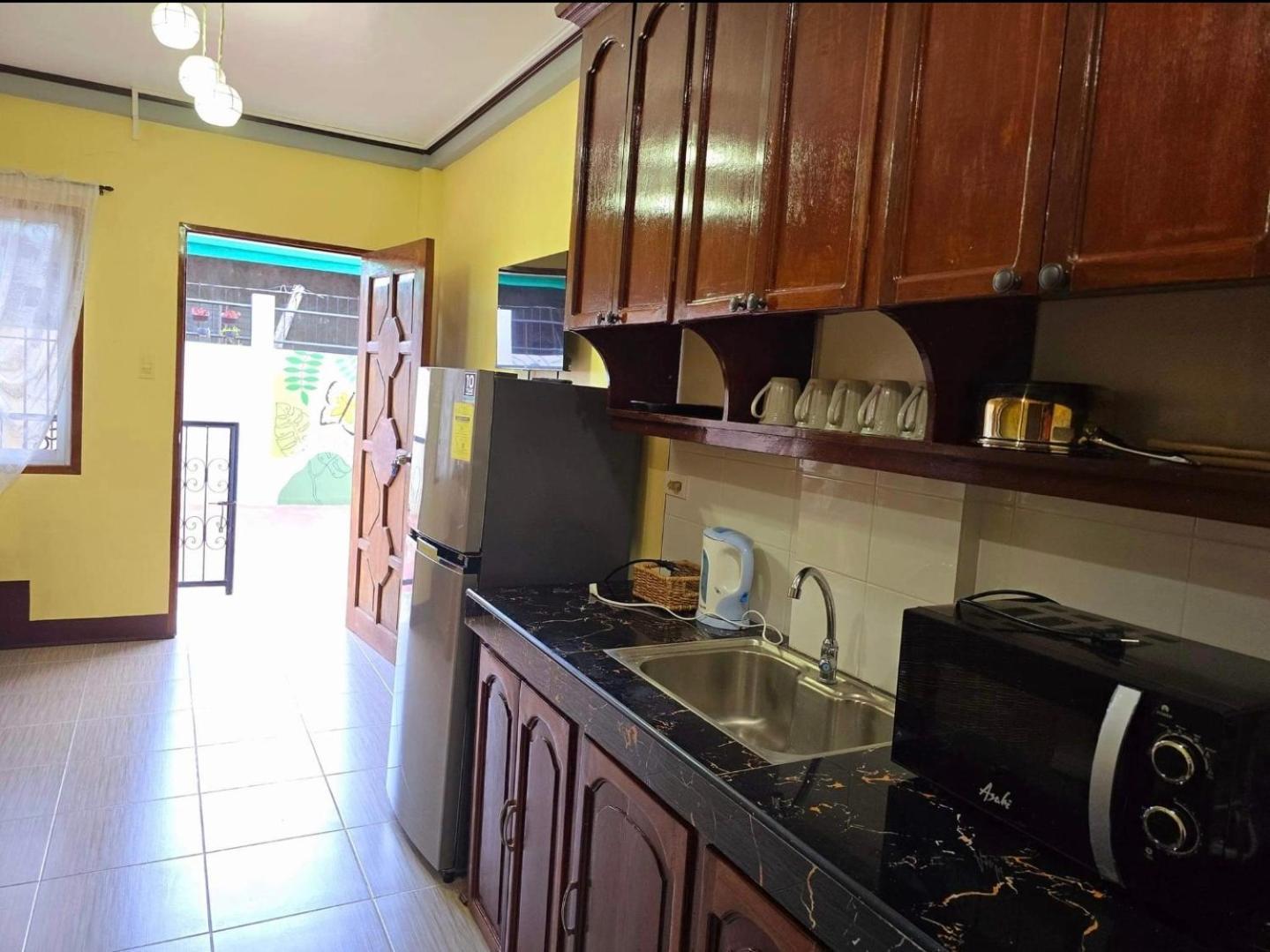 Nober Apartments Puerto Princesa Екстериор снимка