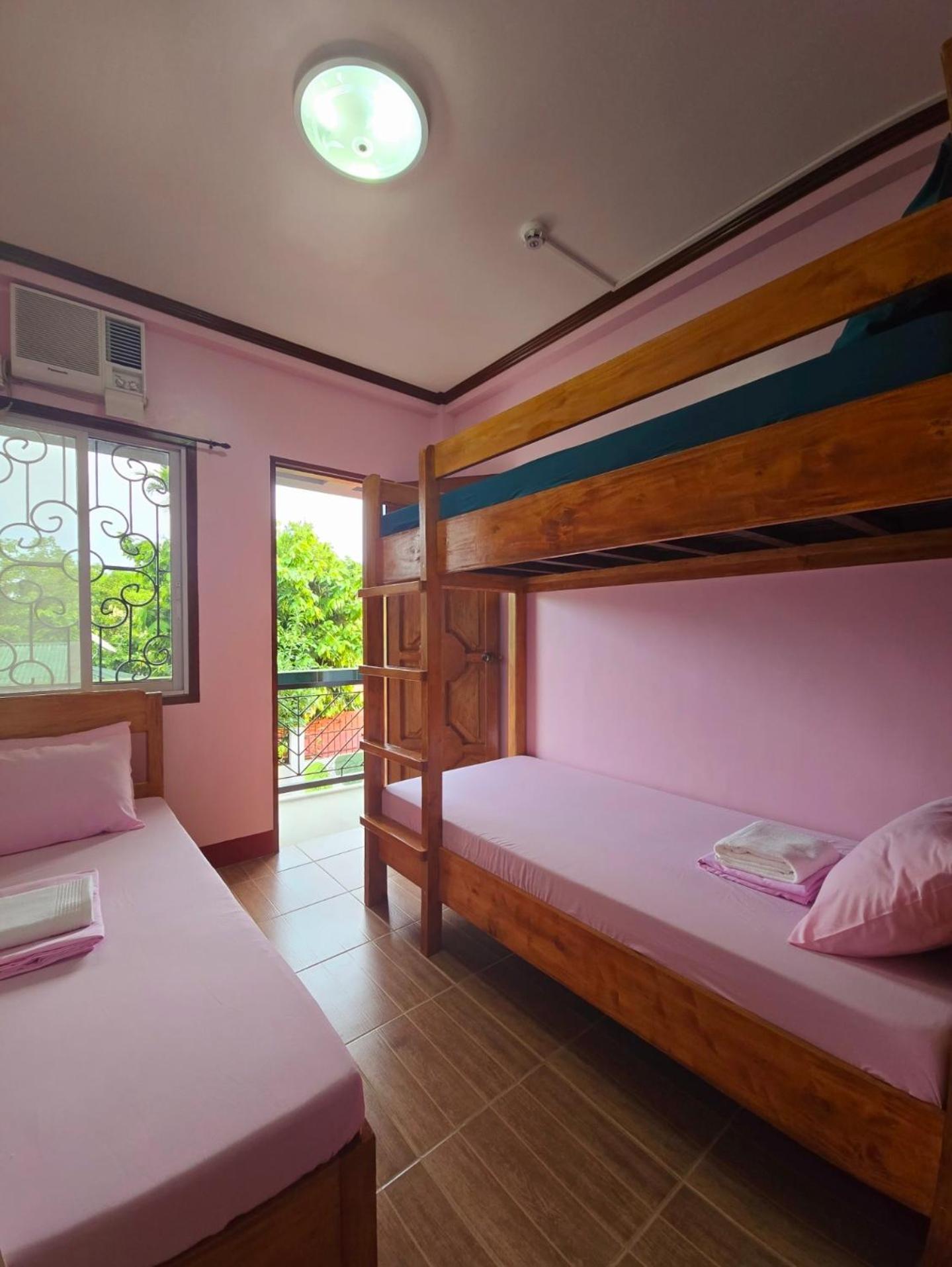 Nober Apartments Puerto Princesa Екстериор снимка